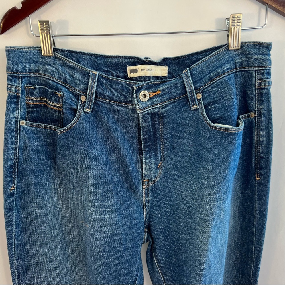 Levis 515 Bootcut Jeans Medium Wash Blue Flared Mid Rise Womens 32 Embroidered - Picture 2 of 7
